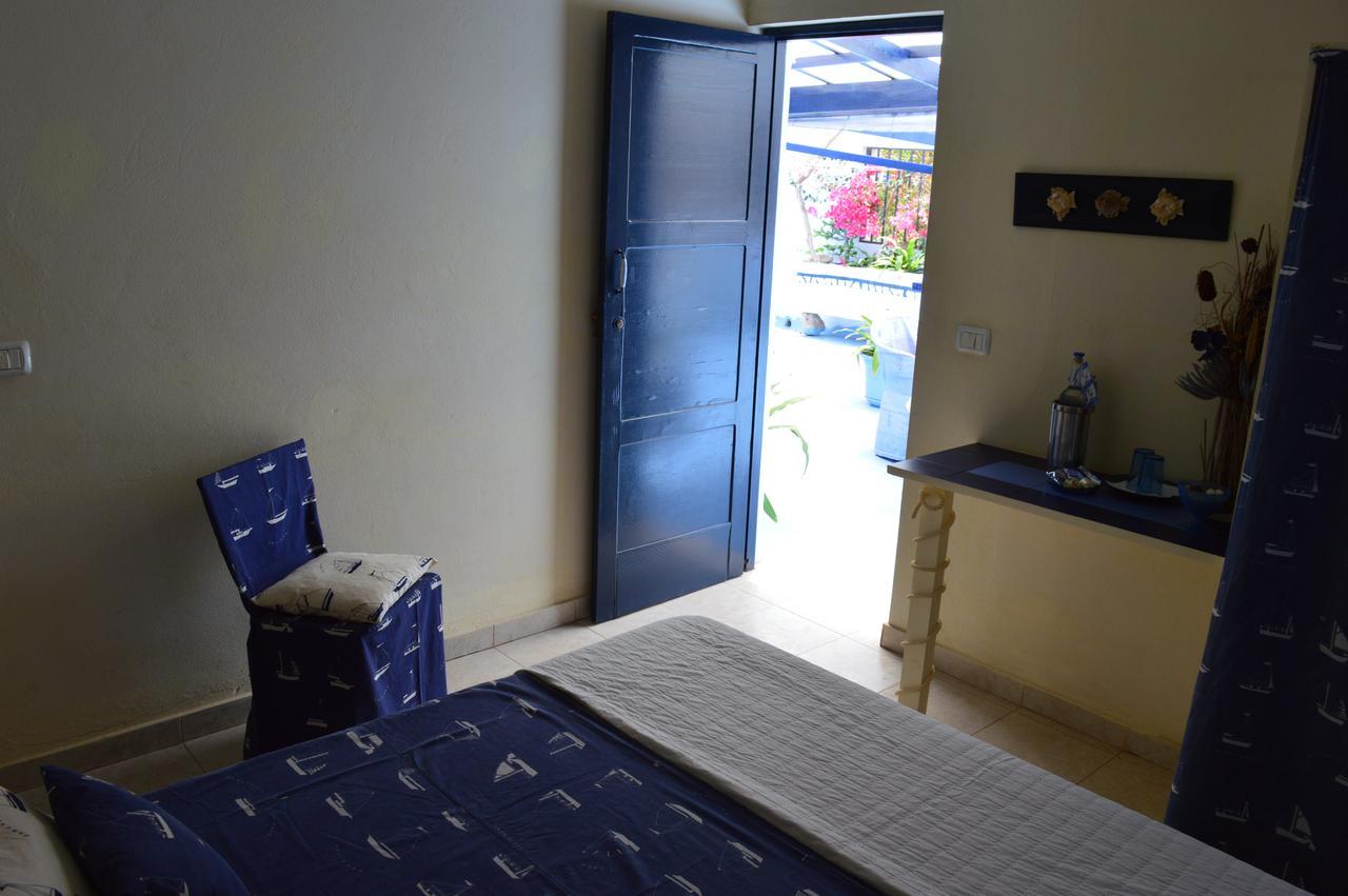 Yacht Club Sal Bed & Breakfast Palmeira Bagian luar foto