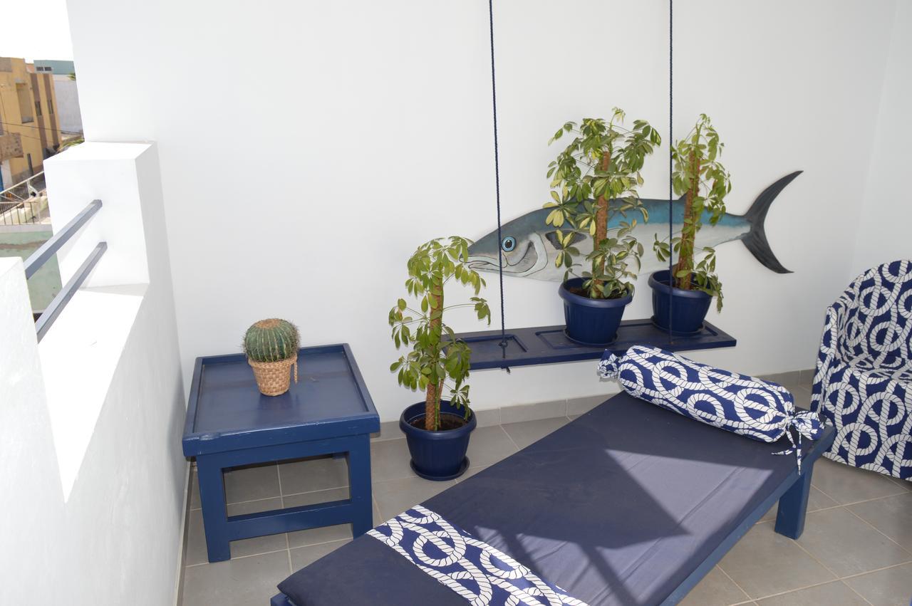 Yacht Club Sal Bed & Breakfast Palmeira Bagian luar foto