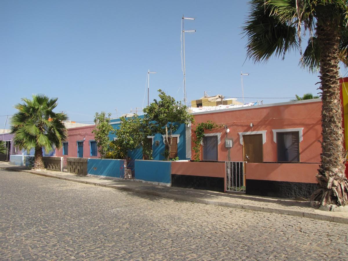 Yacht Club Sal Bed & Breakfast Palmeira Bagian luar foto
